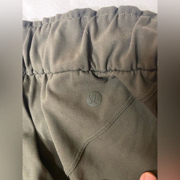 Lululemon On The Fly Jogger 4 - Picture 5 of 6